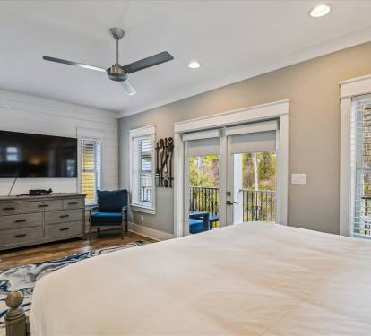 Primary King Suite - Equipped with a Flat-Screen TV