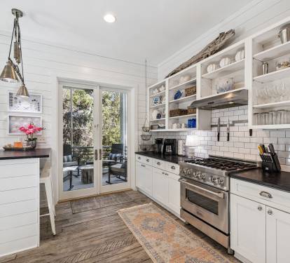 Fully Equipped with High-End Appliances!
