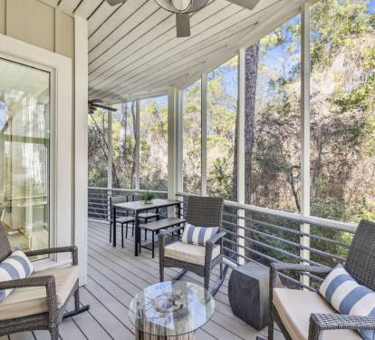 Relax on the Screened-In Back Porch!