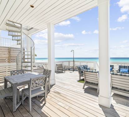 Enjoy Al Fresco Dining for 4