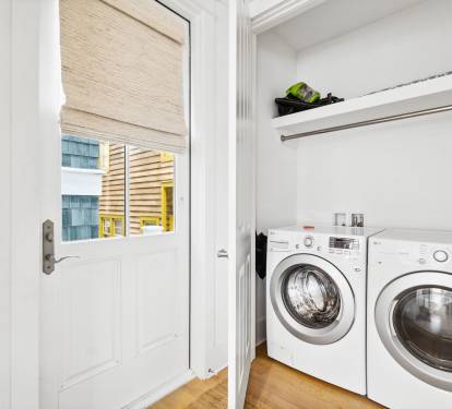 Full Size Washer & Dryer on 2nd Floor