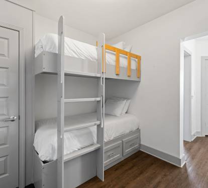 Hall Bunk Nook - Twin over Twin Bunk