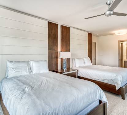 Queen Guest Suite - Private Balcony Access