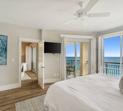 Gulf Front Primary Suite - King Size Bed