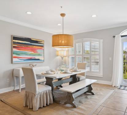 Dining Area with Seating for 6