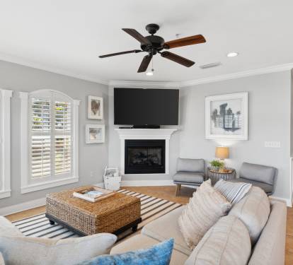 Well Appointed Living Area with Ample Seating