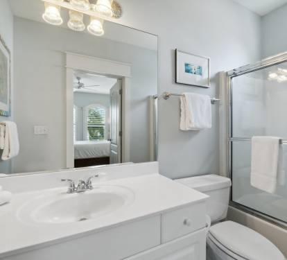 Queen Guest Room - En Suite