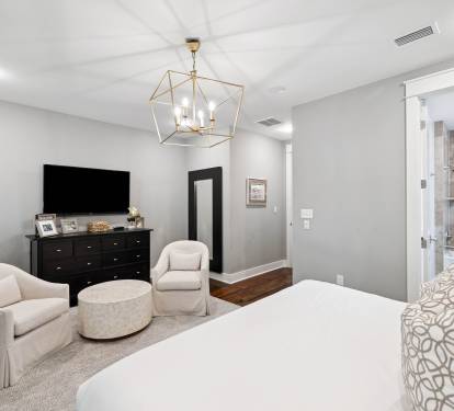 Primary King Suite - Private Balcony + Flat-Screen TV
