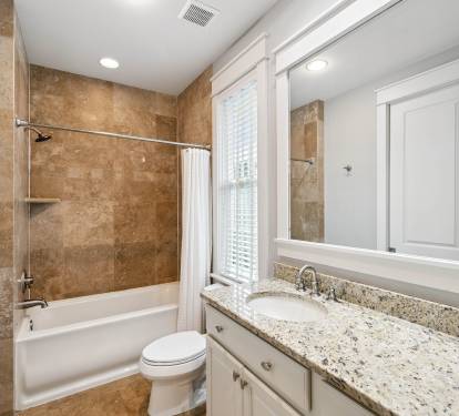 Primary King En-Suite - Single Vanity & Shower/Tub Combo