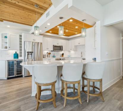 Fully Equipped Chef's Kitchen with Bar Seating for 3!
