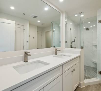 King Guest En-Suite - Dual Vanities & Walk-In Shower