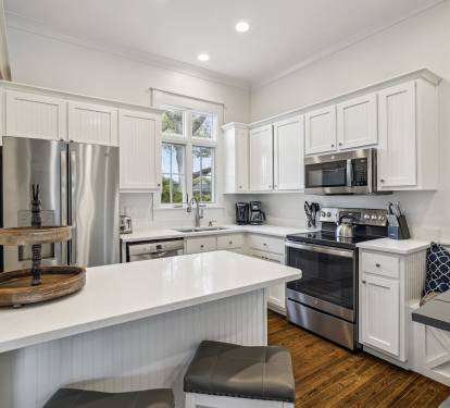 Fully Equipped Chef's Kitchen