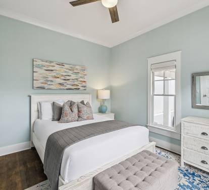 1st Floor - Queen Guest Suite