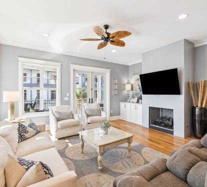 Open & Inviting Living Area