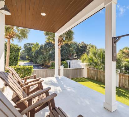 1st Floor Back Patio & Fenced Backyard!