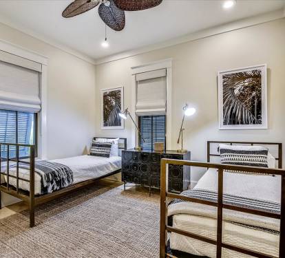 1st Floor Twin Room - Sleeps 2!
