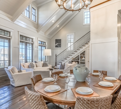 Dining Area - Seating for 8