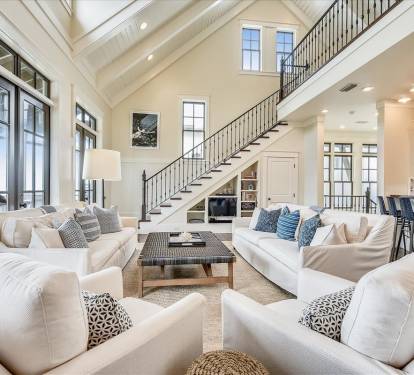 Cozy Furnishing & Ample Space for Gathering