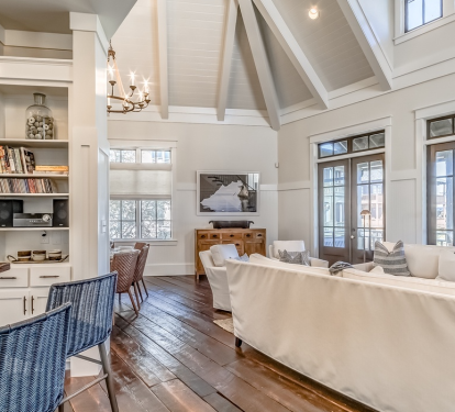 Spacious Living Space for Friends & Family