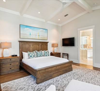 1st Floor - Primary King Suite