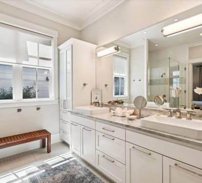 Primary King En-Suite - Dual Vanities