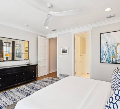 2nd Floor - Guest Suite - King Size Bed and Private Balcony