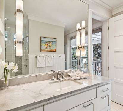 2nd Floor - Guest En Suite
