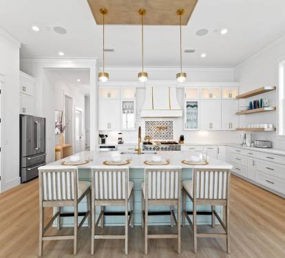 Expansive Chefs Kitchen!