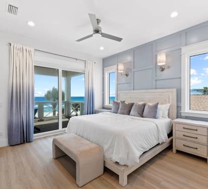 2nd Floor - Gulf Front Guest Suite - King Size Bed