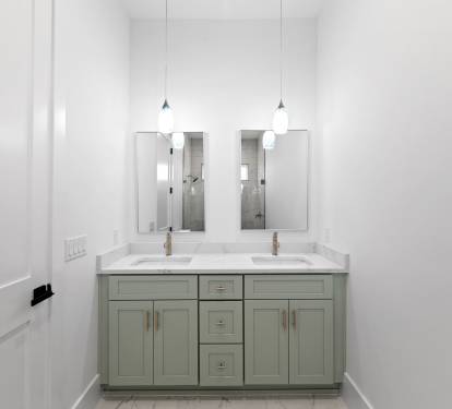 2nd Floor - Gulf Front Guest En Suite
