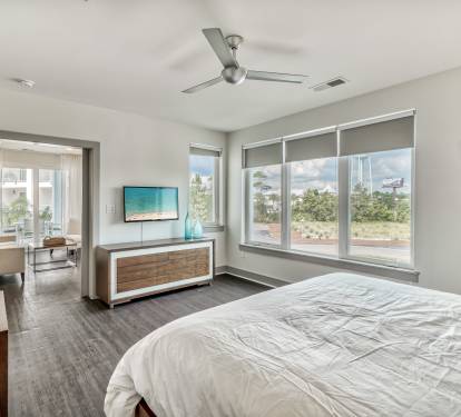 King Guest Suite - Equipped with Flat-Screen TV