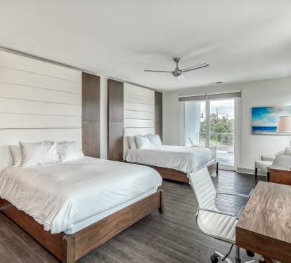 Queen Guest Suite - Private Balcony Access