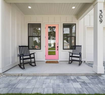 Inviting Front Porch - Perfect for Morning Coffee
