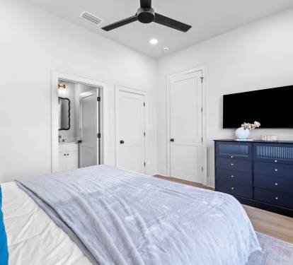 1st Floor - King Guest Suite with Flat-Screen TV