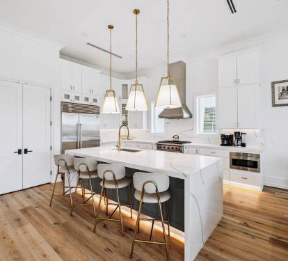 Fully Equipped Gourmet Chef's Kitchen