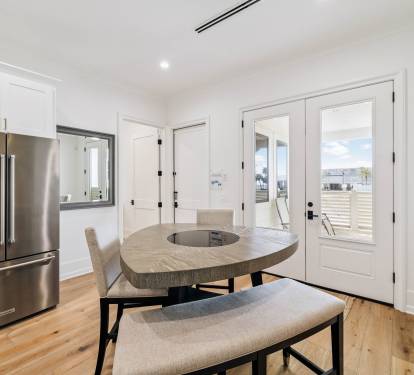 1st Floor Kitchenette with Seating for 4
