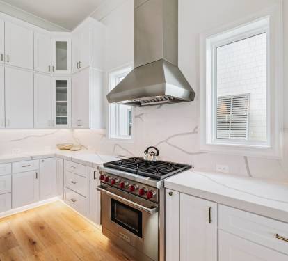 Fully Equipped with Stainless Steel Appliances