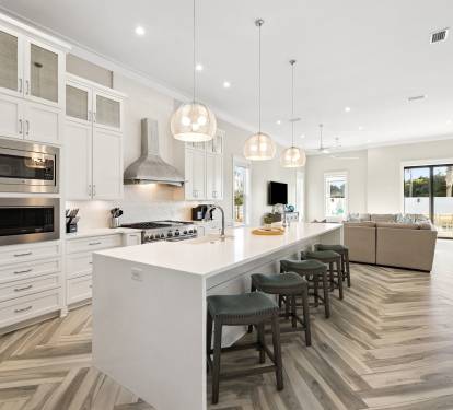 Fully Equipped Chef's Kitchen