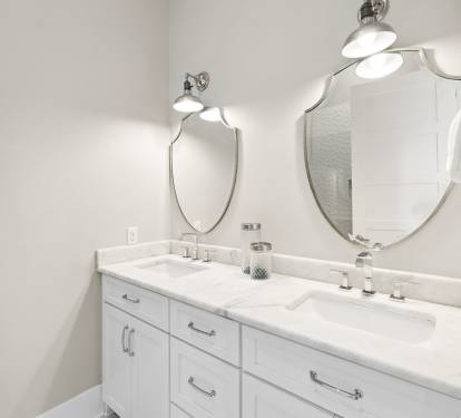 Primary King En-Suite - Dual Vanities