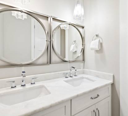 Family En-Suite - Dual Vanities