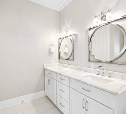 Primary King En-Suite - Dual Vanities