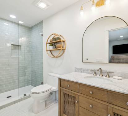 2nd Floor - Queen Guest En-Suite