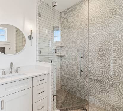 Primary King En-Suite - Single Vanity & Walk-In Shower