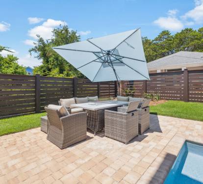 Enjoy Al Fresco Dining - Seating for 8!