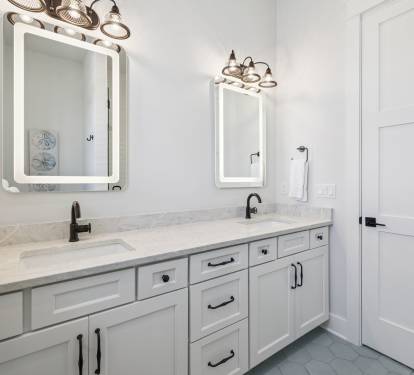 Shared Guest Bathroom - Dual Vanities