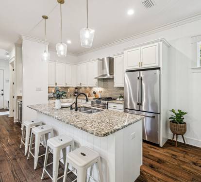 Stylish & Fully Equipped Chef's Kitchen