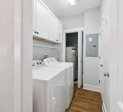 Full-Size Washer & Dryer