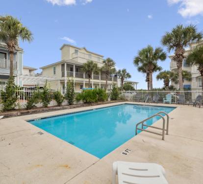 Lounge Poolside & Soak in the Sun!