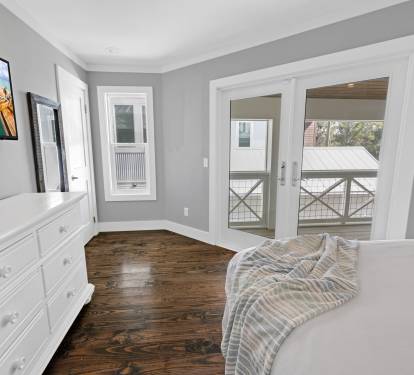 2nd Floor - Guest Bedroom - Queen Size Bed with Balcony Access