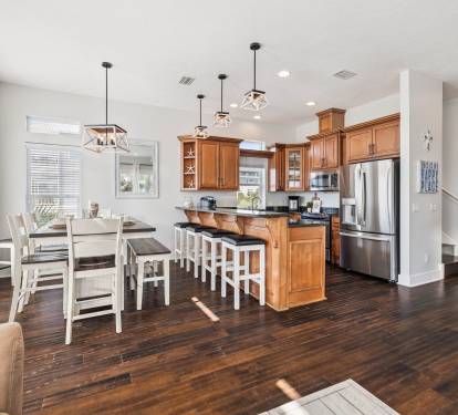 Spacious Chef's Kitchen & Dining Area